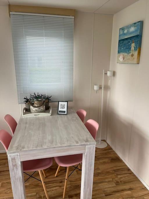 Chalet + Tiny House Nabij Strand ペッテン エクステリア 写真